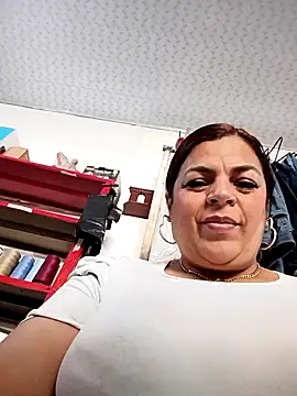 Snapshot of Mia-Glow chatting on September 9, 2025, 12:48 pm Mia-Glow online show from September 9, 2025, 12:48 pm
