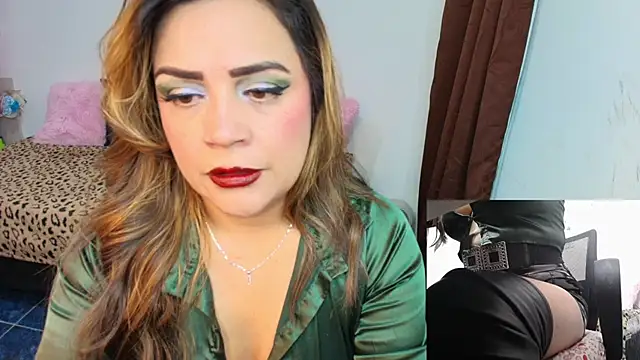 Paulina-Becerraa online show from May 13, 2026, 4:21 am