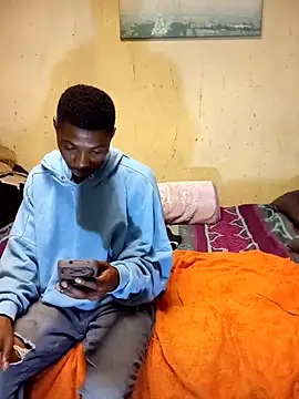 Snapshot of KruellaR1de3 chatting on February 18, 2026, 9:22 pm KruellaR1de3 online show from February 18, 2026, 9:22 pm