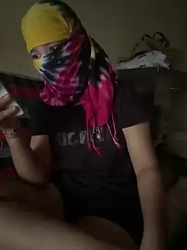 Snapshot of crazy111girl chatting on February 11, 2026, 8:41 am crazy111girl online show from February 11, 2026, 8:41 am