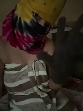 Snapshot of crazy111girl chatting on February 12, 2026, 8:53 am crazy111girl online show from February 12, 2026, 8:53 am