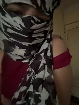 Snapshot of crazy111girl chatting on February 13, 2026, 8:21 am crazy111girl online show from February 13, 2026, 8:21 am