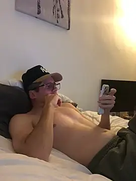 Snapshot of shyandchilling chatting on July 17, 2026, 8:03 pm shyandchilling online show from July 17, 2026, 8:03 pm