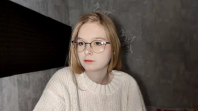 LiaVibes online show from December 22, 2025, 7:16 am