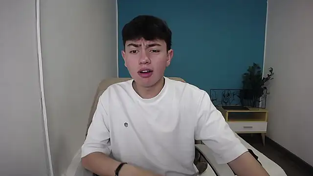 Snapshot of Ithan_ chatting on September 28, 2025, 2:00 pm Ithan online show from September 28, 2025, 2:00 pm