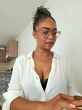 BiiancaEstradaa online show from June 29, 2026, 4:51 pm