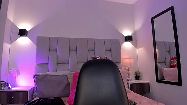 Seraphyne666 online show from February 23, 2026, 3:42 pm