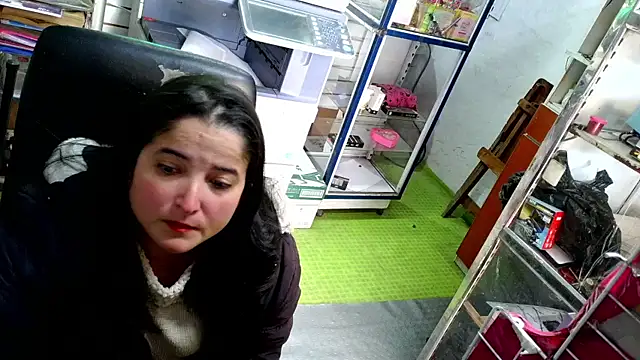 Snapshot of Ainaraazul chatting on September 8, 2025, 8:41 pm Ainaraazul online show from September 8, 2025, 8:41 pm