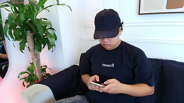 Naim Bennetsex online show from October 1, 2025, 5:52 pm