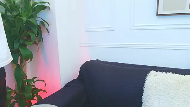 Snapshot of Naim_Bennetsex chatting on January 17, 2026, 7:28 pm Naim Bennetsex online show from January 17, 2026, 7:28 pm