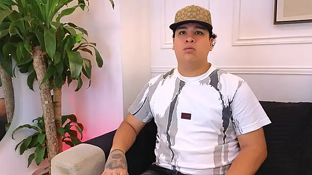 Snapshot of Naim_Bennetsex chatting on February 10, 2026, 6:01 pm Naim Bennetsex online show from February 10, 2026, 6:01 pm