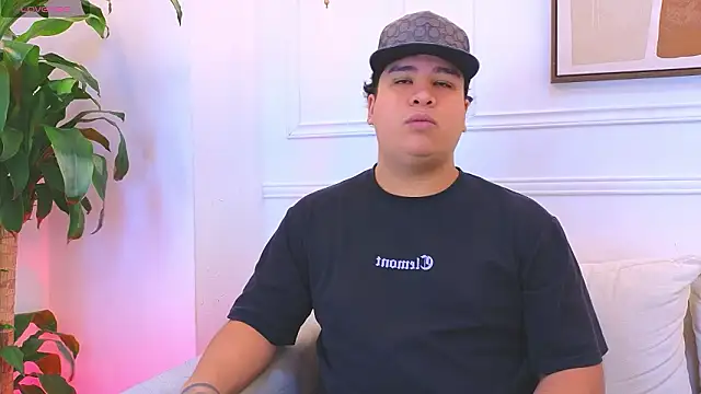 Snapshot of Naim_Bennetsex chatting on February 12, 2026, 6:25 pm Naim Bennetsex online show from February 12, 2026, 6:25 pm