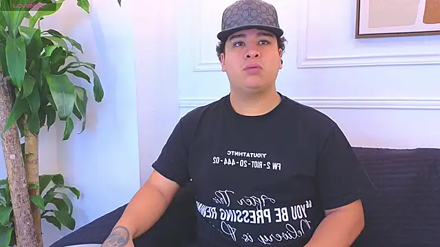 Snapshot of Naim_Bennetsex chatting on February 17, 2026, 6:36 pm Naim Bennetsex online show from February 17, 2026, 6:36 pm