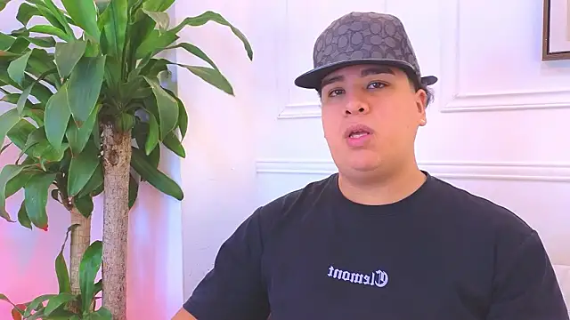 Snapshot of Naim_Bennetsex chatting on February 21, 2026, 3:07 am Naim Bennetsex online show from February 21, 2026, 3:07 am