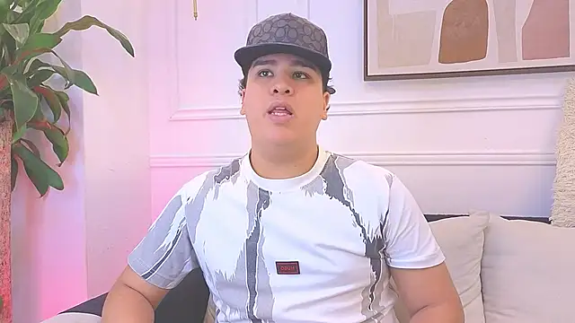 Snapshot of Naim_Bennetsex chatting on February 27, 2026, 2:33 am Naim Bennetsex online show from February 27, 2026, 2:33 am