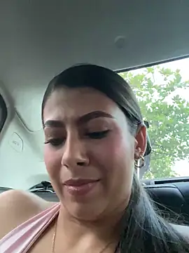 Lenapink19 online show from November 5, 2025, 9:59 pm