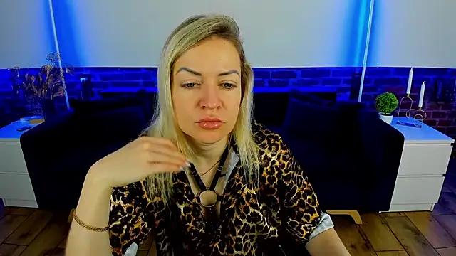 Anna Snows online show from October 25, 2025, 6:02 pm