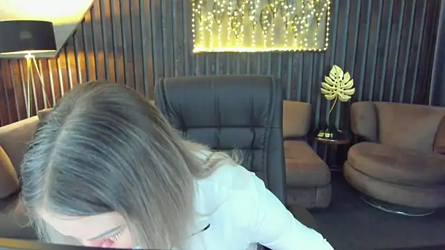 Anna Snows online show from March 28, 2026, 5:45 pm