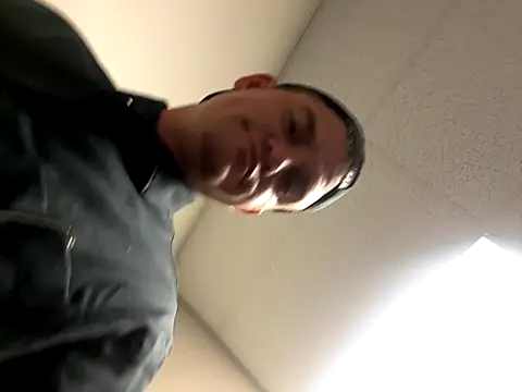 cumitted online show from November 1, 2025, 2:13 am