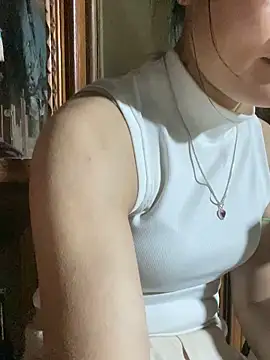 Snapshot of PhanHaa chatting on February 25, 2026, 1:54 pm PhanHaa online show from February 25, 2026, 1:54 pm