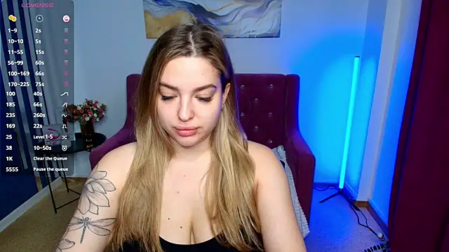 Emma  Ross online show from May 10, 2026, 2:06 am