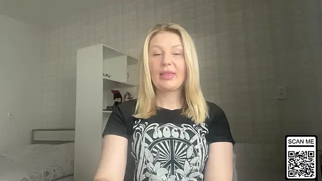 Snapshot of Blondie_xoxoxo chatting on March 4, 2026, 10:54 am Blondie xoxoxo online show from March 4, 2026, 10:54 am