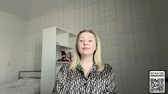 Snapshot of Blondie_xoxoxo chatting on March 6, 2026, 9:28 am Blondie xoxoxo online show from March 6, 2026, 9:28 am
