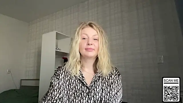 Snapshot of Blondie_xoxoxo chatting on March 10, 2026, 8:08 am Blondie xoxoxo online show from March 10, 2026, 8:08 am