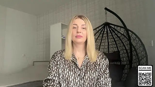 Snapshot of Blondie_xoxoxo chatting on March 25, 2026, 11:05 am Blondie xoxoxo online show from March 25, 2026, 11:05 am