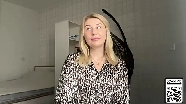 Snapshot of Blondie_xoxoxo chatting on March 30, 2026, 8:37 am Blondie xoxoxo online show from March 30, 2026, 8:37 am