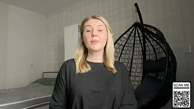 Snapshot of Blondie_xoxoxo chatting on March 31, 2026, 8:37 am Blondie xoxoxo online show from March 31, 2026, 8:37 am