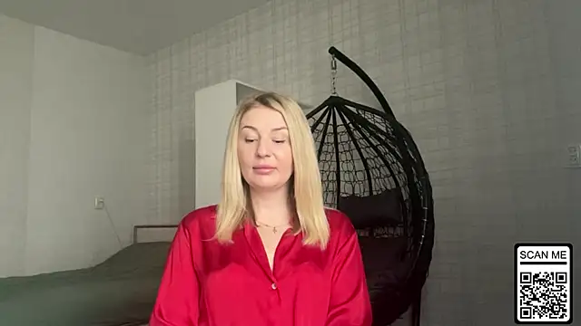 Snapshot of Blondie_xoxoxo chatting on April 7, 2026, 7:53 am Blondie xoxoxo online show from April 7, 2026, 7:53 am