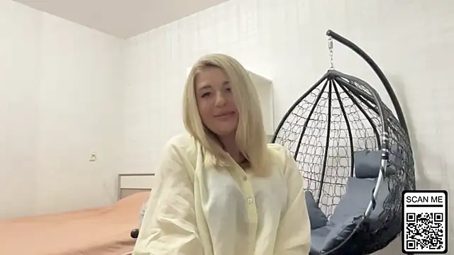 Snapshot of Blondie_xoxoxo chatting on June 22, 2026, 9:34 pm Blondie xoxoxo online show from June 22, 2026, 9:34 pm