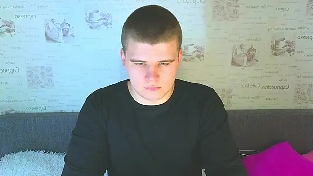 kittenmurr online show from September 14, 2025, 10:58 am