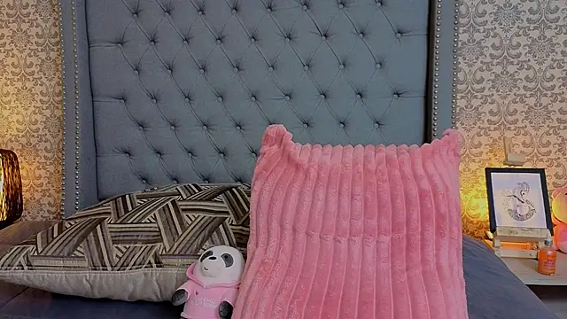 Snapshot of Abby_roussee chatting on February 3, 2026, 12:09 am Abby roussee online show from February 3, 2026, 12:09 am