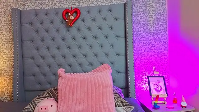 Snapshot of Abby_roussee chatting on February 25, 2026, 8:29 pm Abby roussee online show from February 25, 2026, 8:29 pm