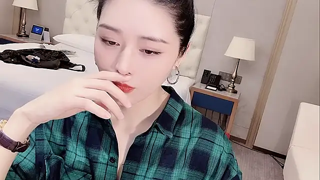 Ianxuan online show from October 31, 2025, 3:51 am