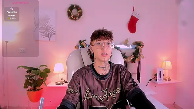 Luci Rose online show from December 3, 2025, 4:09 am