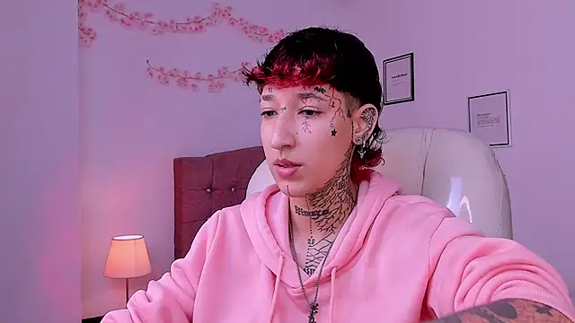 Luci Rose online show from March 16, 2026, 8:46 pm