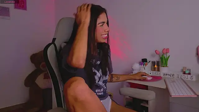 Snapshot of BrunetteAdams001 chatting on January 9, 2026, 3:09 am BrunetteAdams001 online show from January 9, 2026, 3:09 am