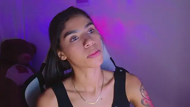 Snapshot of BrunetteAdams001 chatting on February 11, 2026, 3:33 am BrunetteAdams001 online show from February 11, 2026, 3:33 am