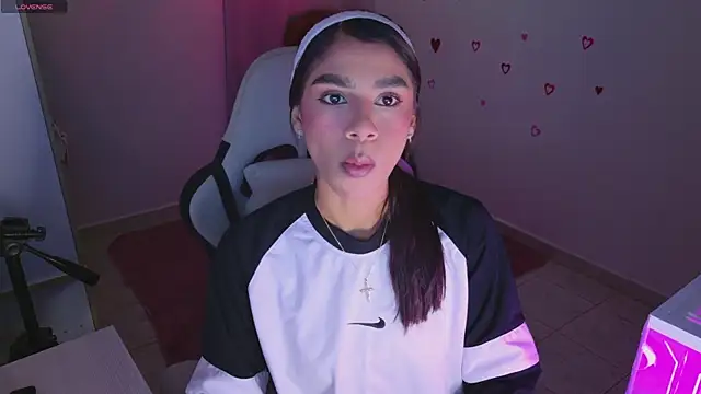 Snapshot of BrunetteAdams001 chatting on February 24, 2026, 3:48 am BrunetteAdams001 online show from February 24, 2026, 3:48 am