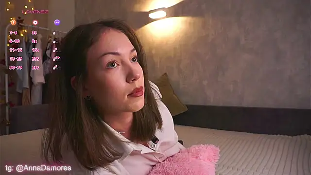 Snapshot of RenateRansone chatting on January 18, 2026, 6:34 pm RenateRansone online show from January 18, 2026, 6:34 pm