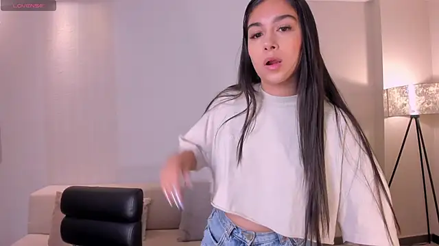 VeronicaBlue online show from September 25, 2025, 10:41 am