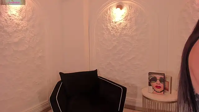 Snapshot of MilaColeman chatting on December 20, 2025, 8:38 pm MilaColeman online show from December 20, 2025, 8:38 pm