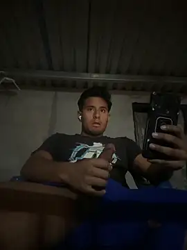 Johnxxx22 online show from November 7, 2025, 8:36 am