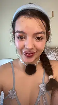 Snapshot of AriaHeavenss chatting on November 15, 2025, 1:14 am AriaHeavenss online show from November 15, 2025, 1:14 am