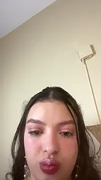 Snapshot of AriaHeavenss chatting on November 18, 2025, 12:16 am AriaHeavenss online show from November 18, 2025, 12:16 am