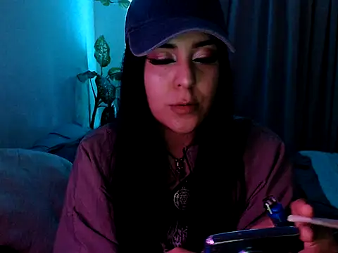 Snapshot of bluegoddessstoned chatting on October 11, 2025, 5:17 am bluegoddessstoned online show from October 11, 2025, 5:17 am