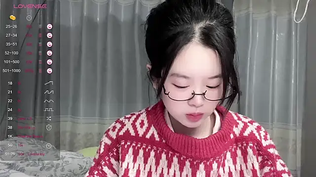 Snapshot of tender-11 chatting on November 19, 2025, 10:48 am tender-11 online show from November 19, 2025, 10:48 am